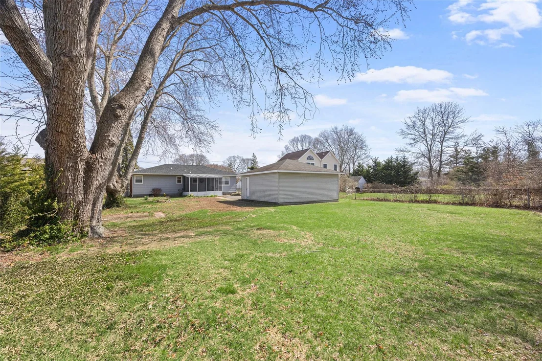 Photo of 77 Fairway Avenue
