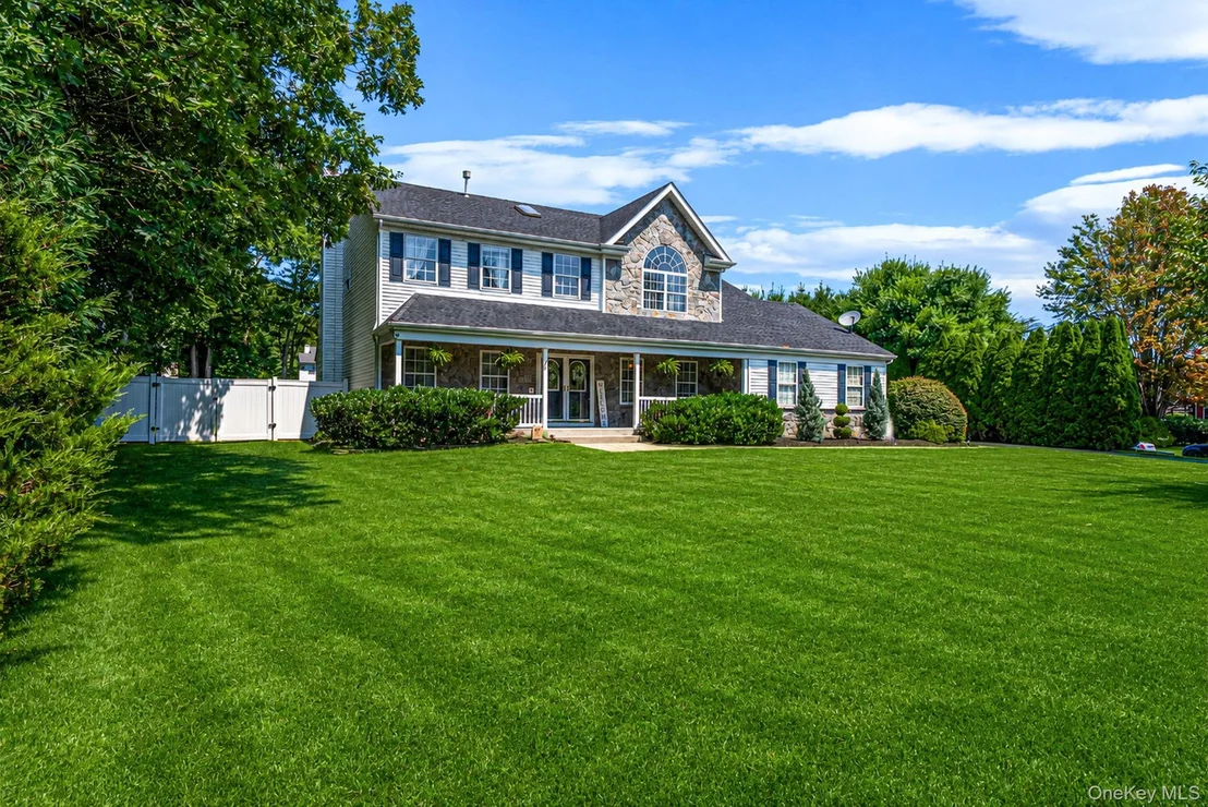 Photo of 62 Ridgefield Drive