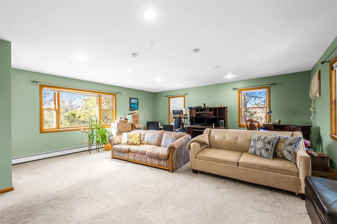 Photo of 33 Ireland Drive