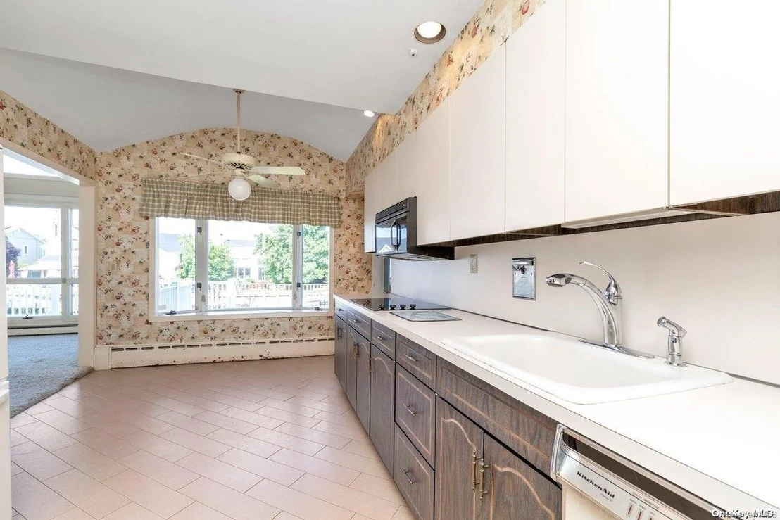 Photo of 2897 Harbor Road