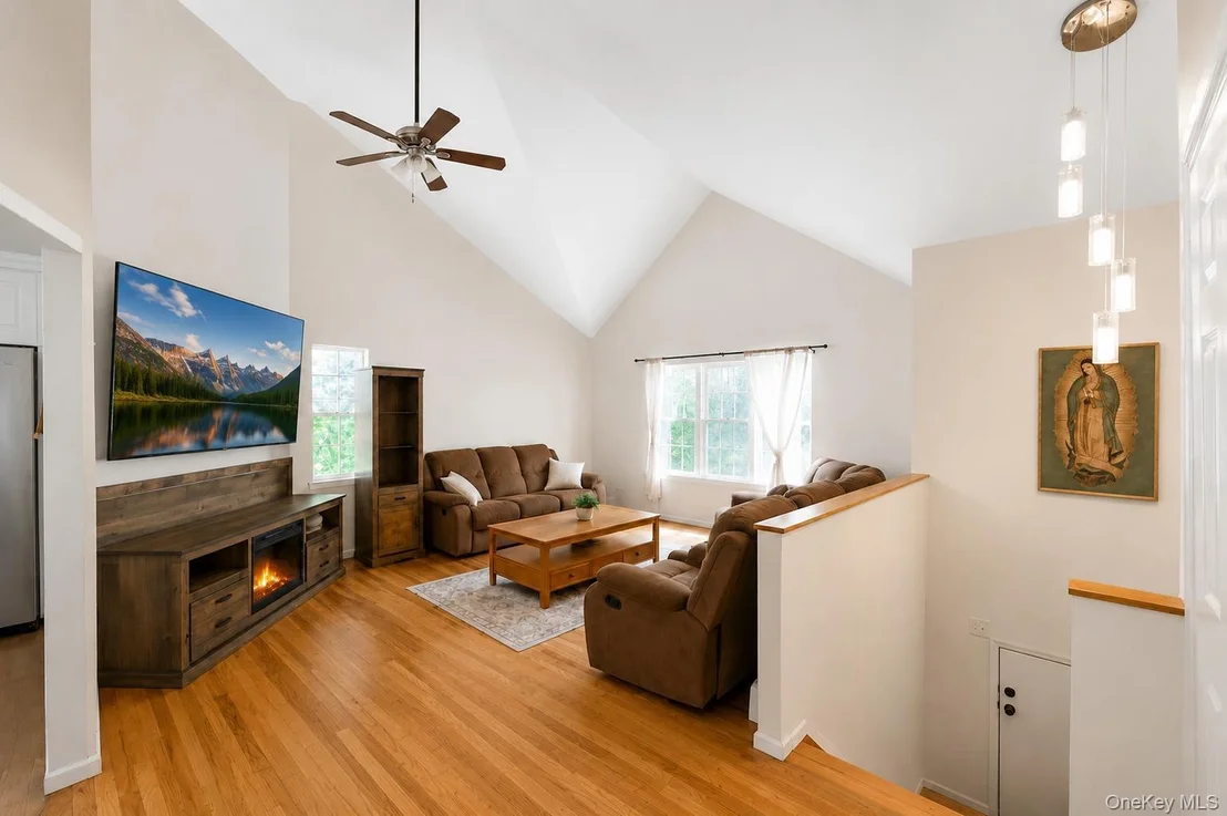 Photo of 71 Barton Avenue