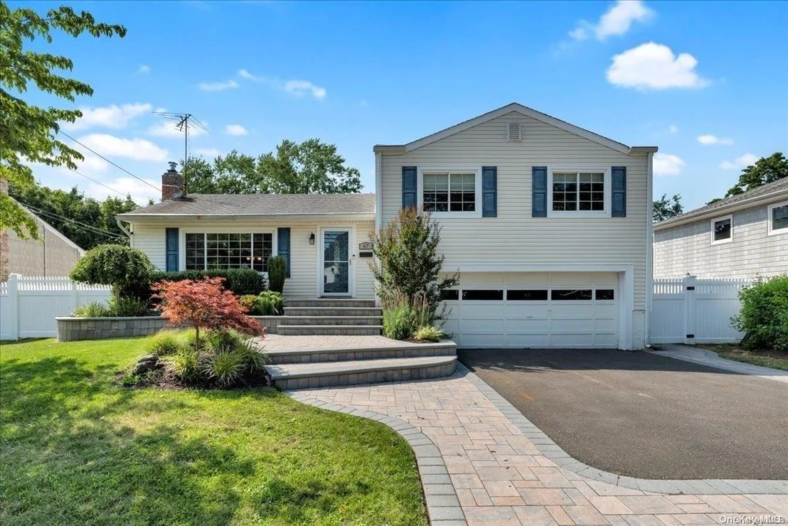 Photo of 67 Farmers Avenue