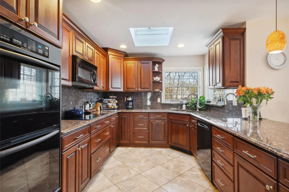 Photo of 45 Sunhill Road