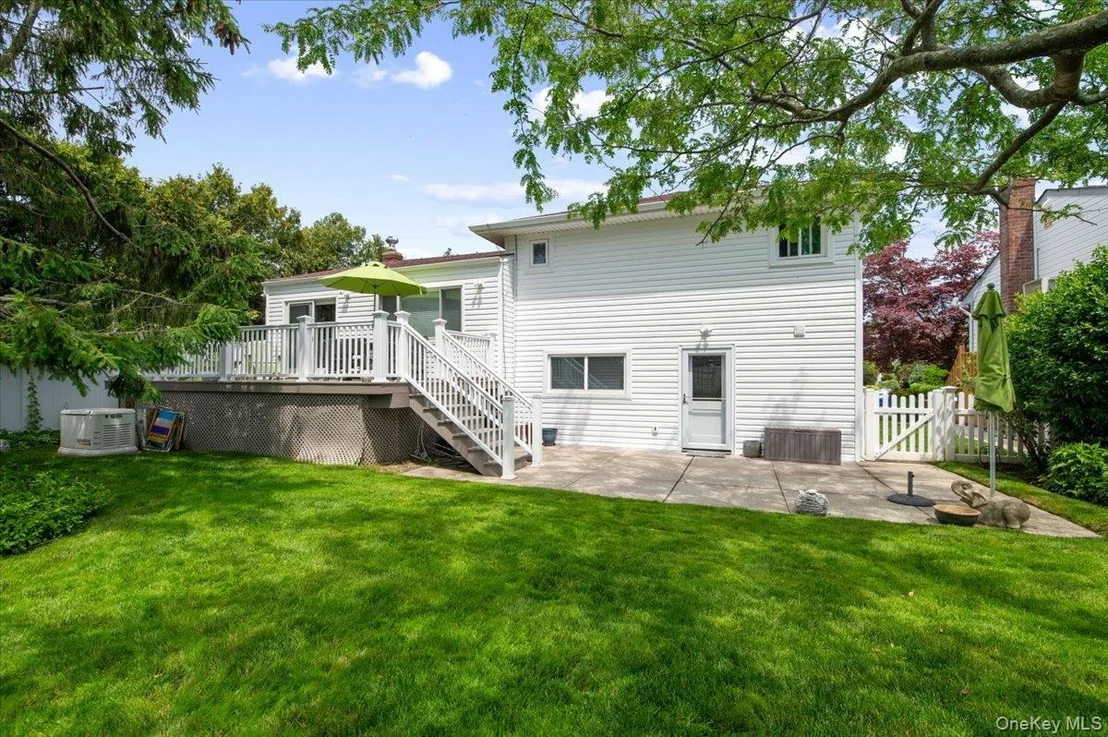 Photo of 964 Cherrywood Drive