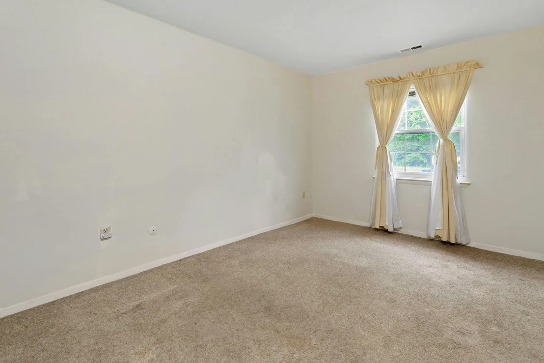 Photo of Unit C at 800 Commons Way