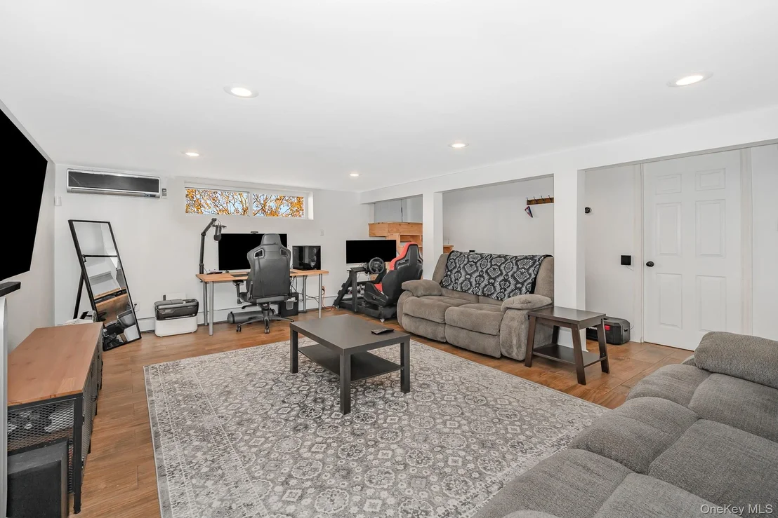 Photo of 3 Aron Street