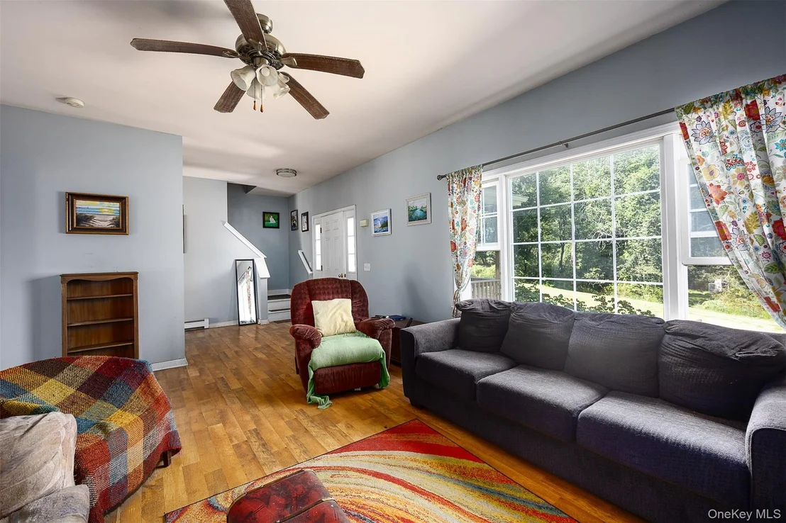 Photo of 250 Highview Road