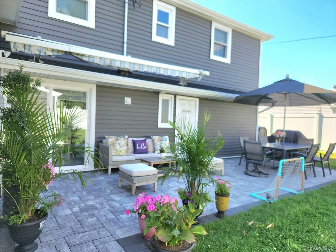 Photo of 4185 Harriet Road
