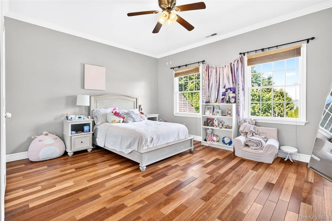 Photo of 12 Meadowview Lane