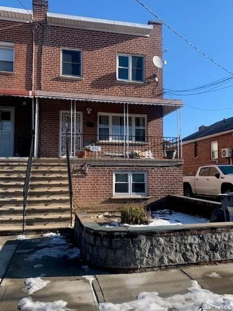 Photo of 1052 Brinsmade Avenue