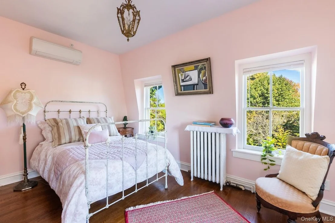 Photo of 36 Belden Avenue