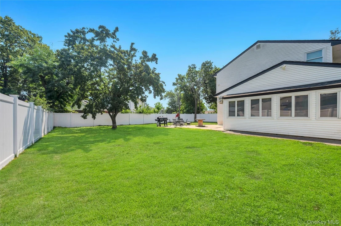 Photo of 241 Tree Road