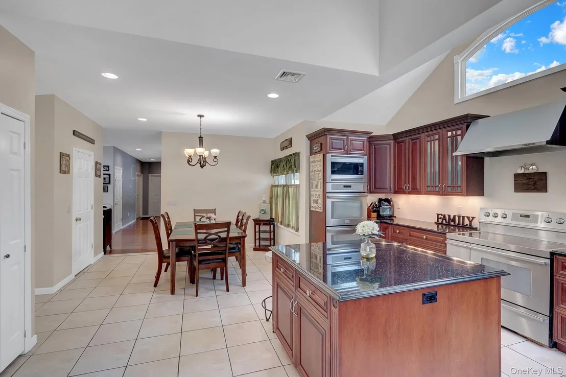 Photo of 21 Morris Avenue