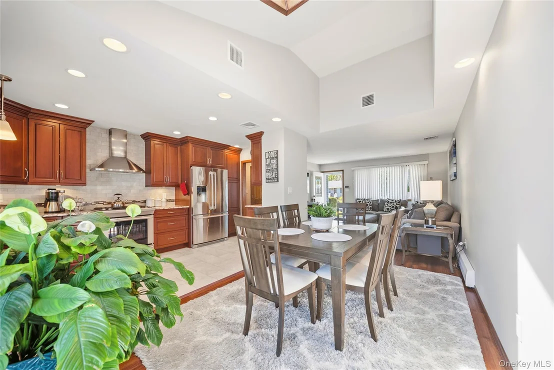 Photo of 23 Selden Boulevard