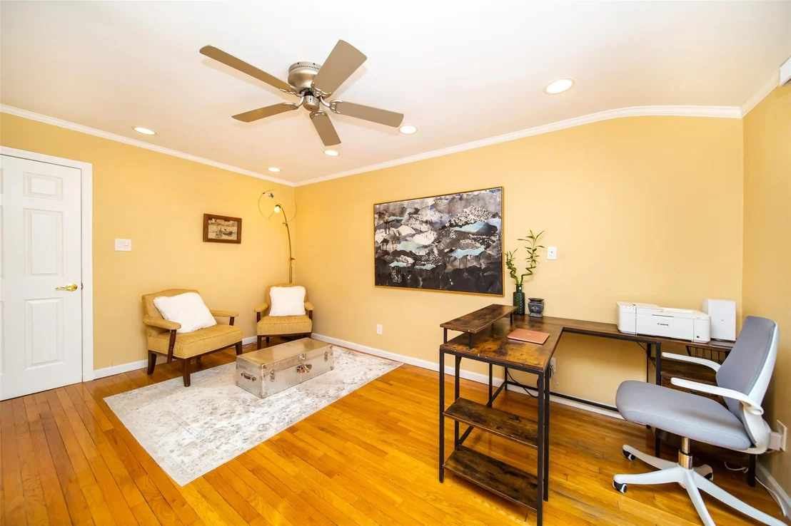 Photo of 24 Delaware Avenue