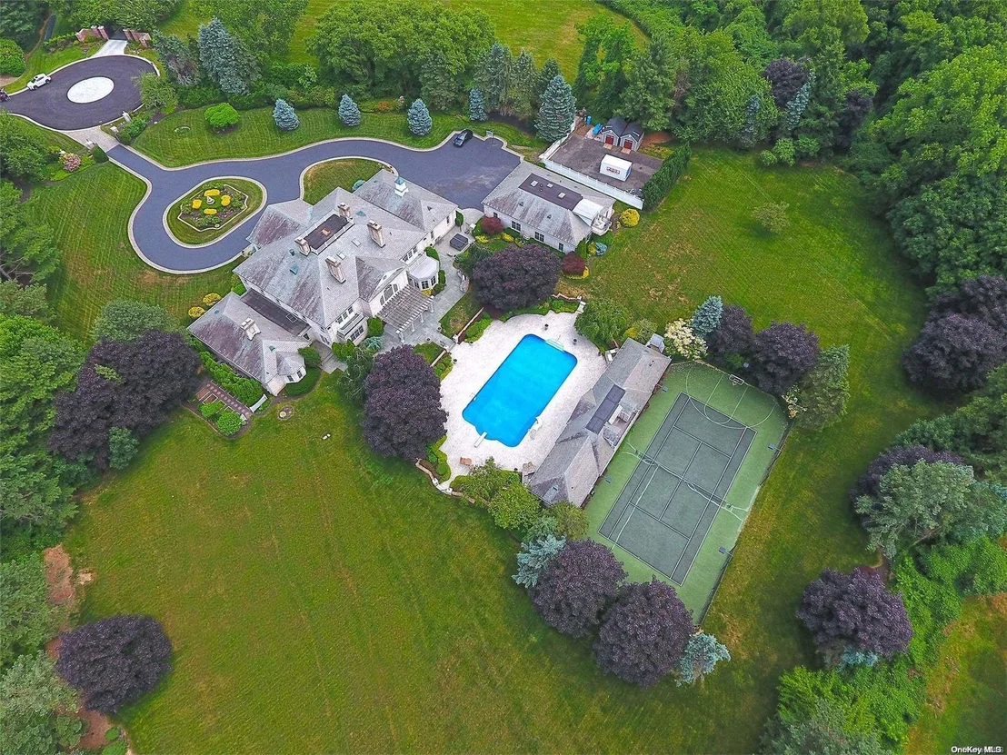 Photo of 9 Colonial Drive