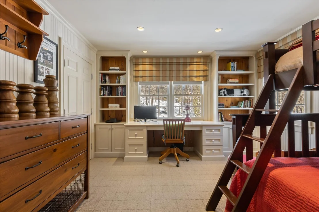 Photo of 12 Fox Ridge Road