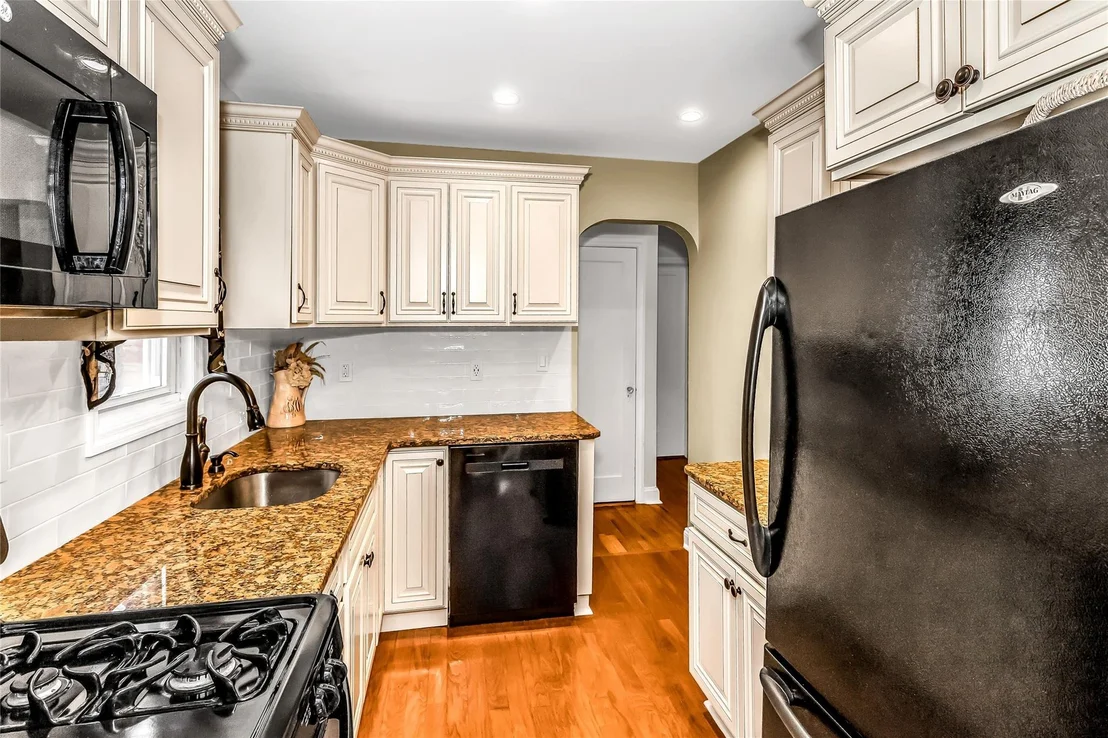 Photo of 17 Hillside Avenue