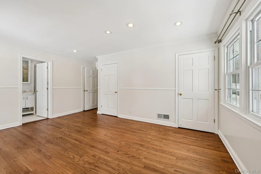 Photo of 11 Meadowlark Road