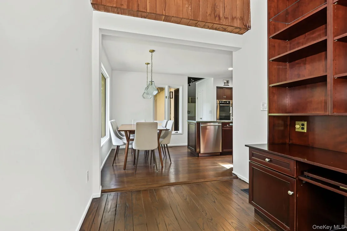 Photo of 4 Leatherstocking Lane