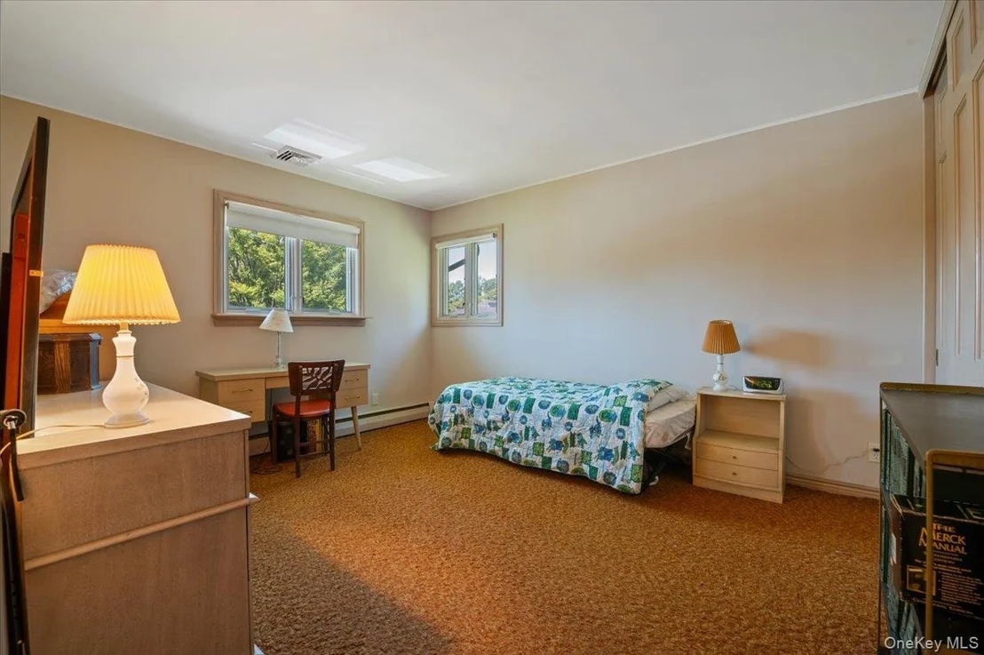 Photo of 331 Woodbridge Lane