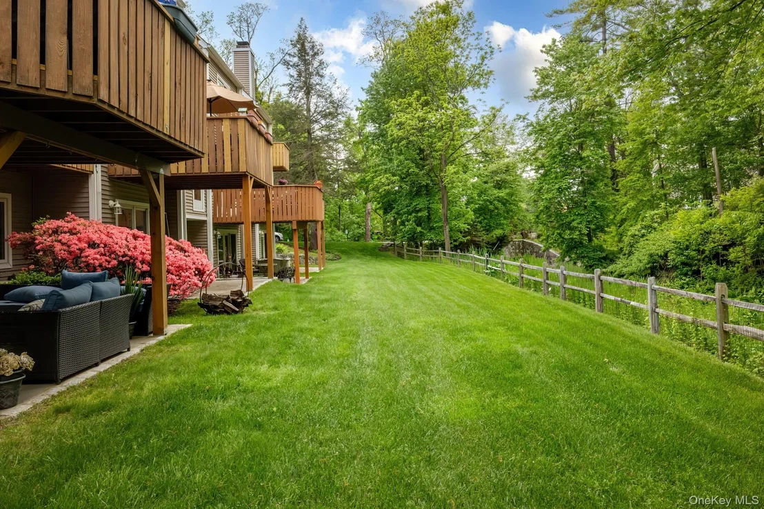 Photo of 6 Spring Pond Drive