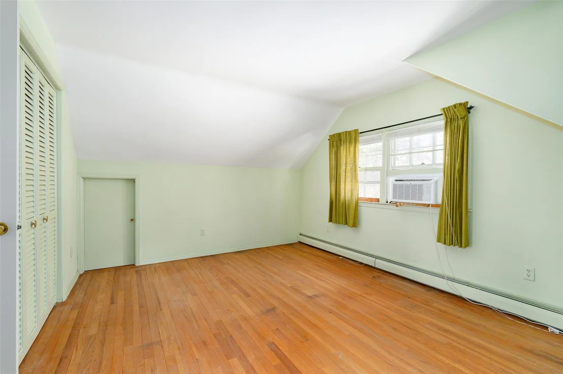 Photo of 19 Surrey Lane