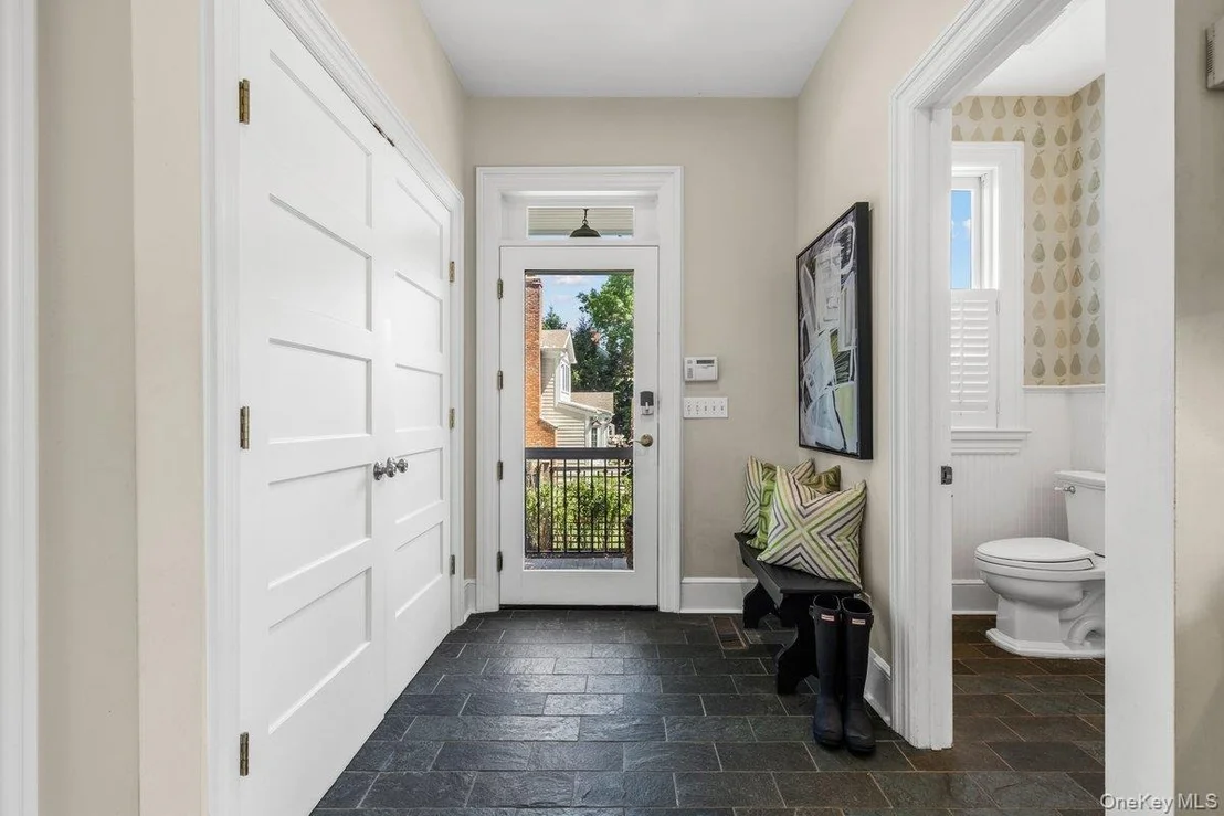 Photo of 731 Forest Avenue