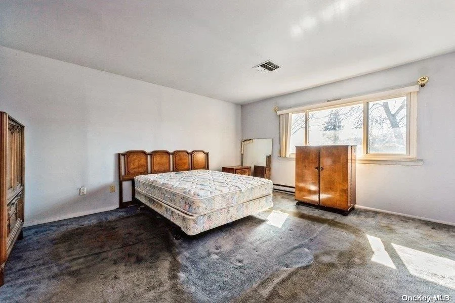 Photo of Unit 709 at 2355 Pershing Boulevard