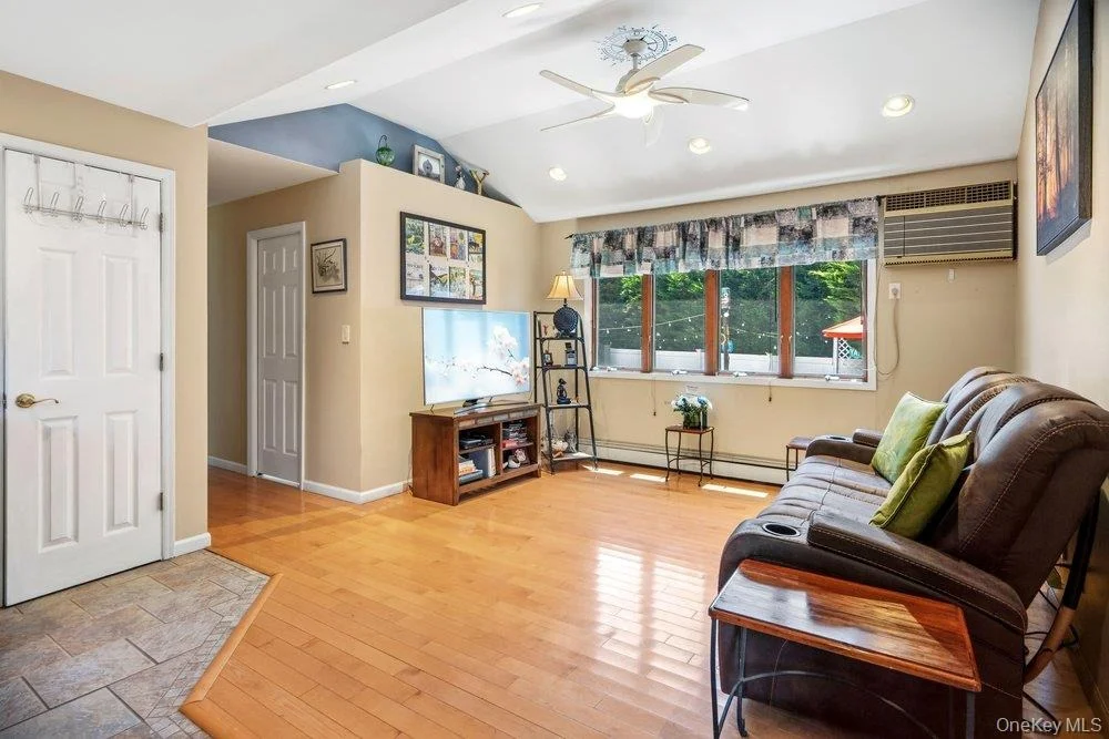 Photo of 76 Alton Road
