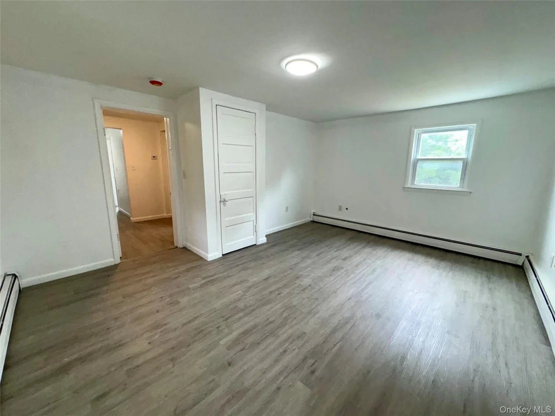 Photo of 431 Violet Avenue