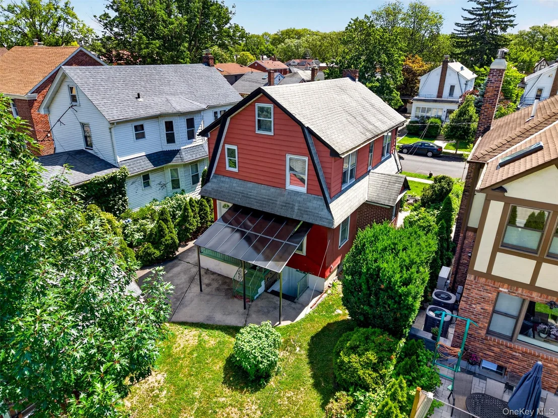 Photo of 27-30 165th Street