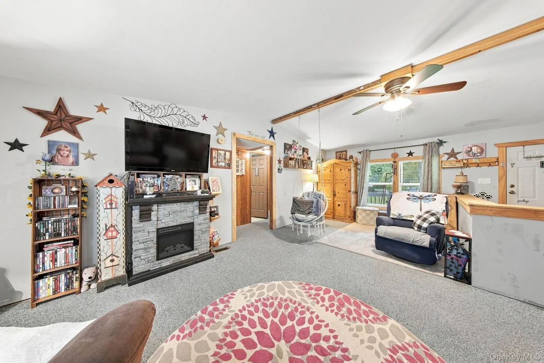 Photo of 27 Delaware Drive