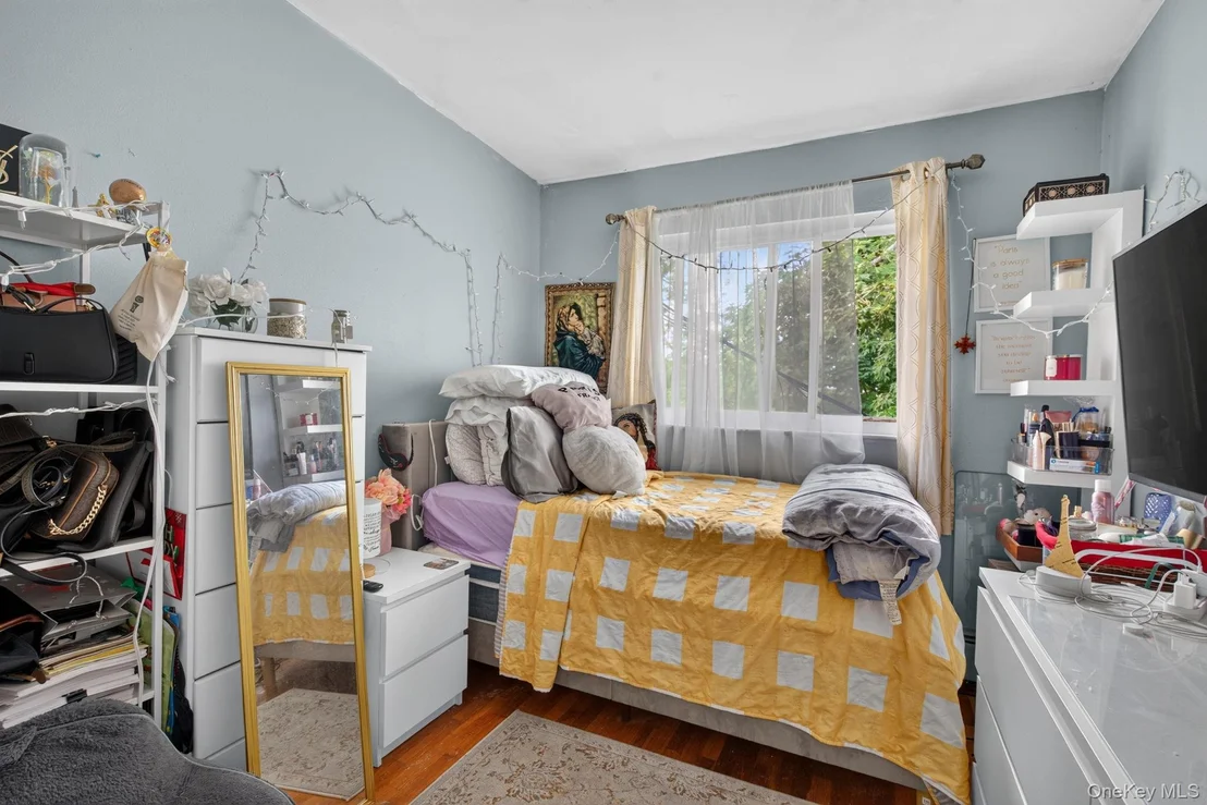Photo of 50 Hampton Court