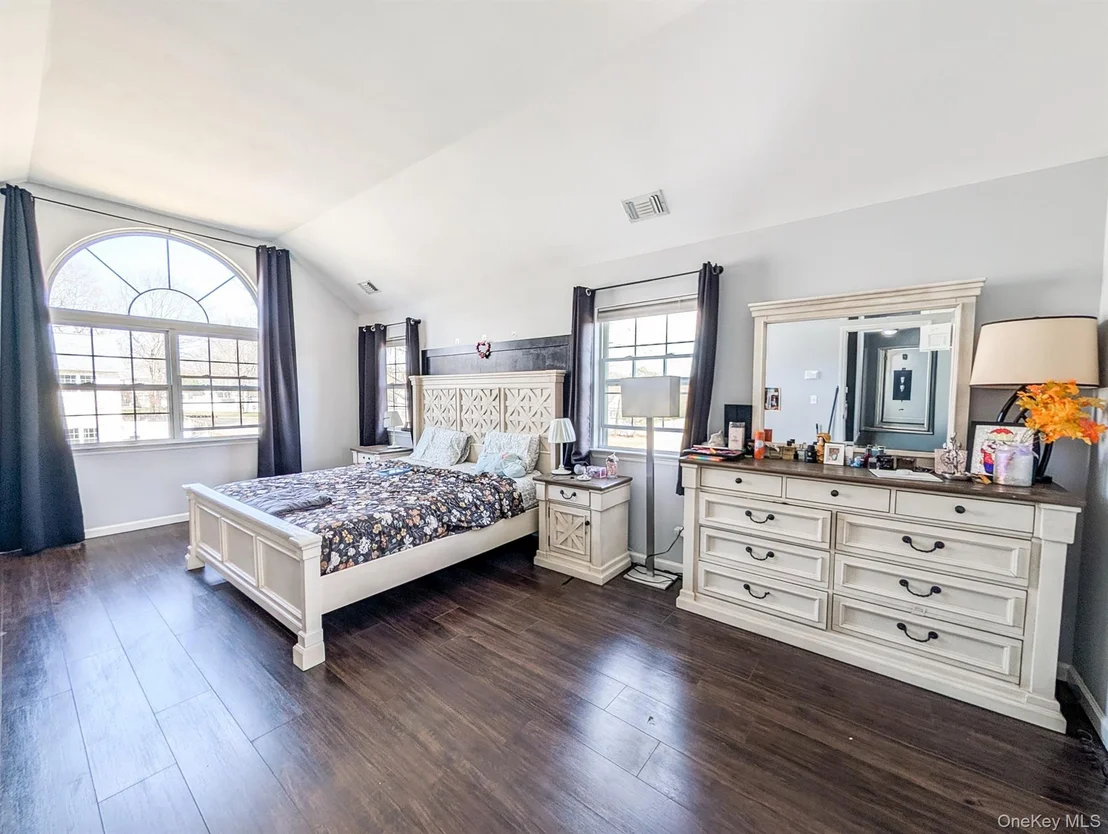 Photo of 71 Elm Avenue