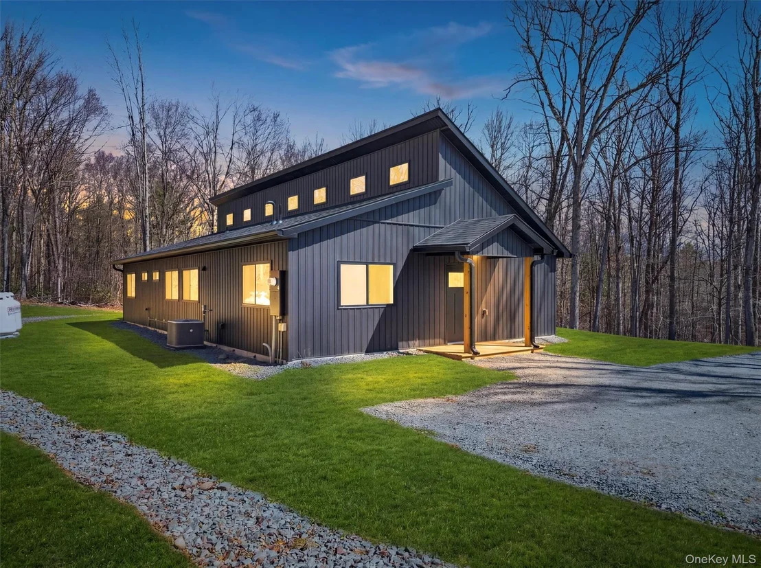 Photo of 273 Perry Pond Road