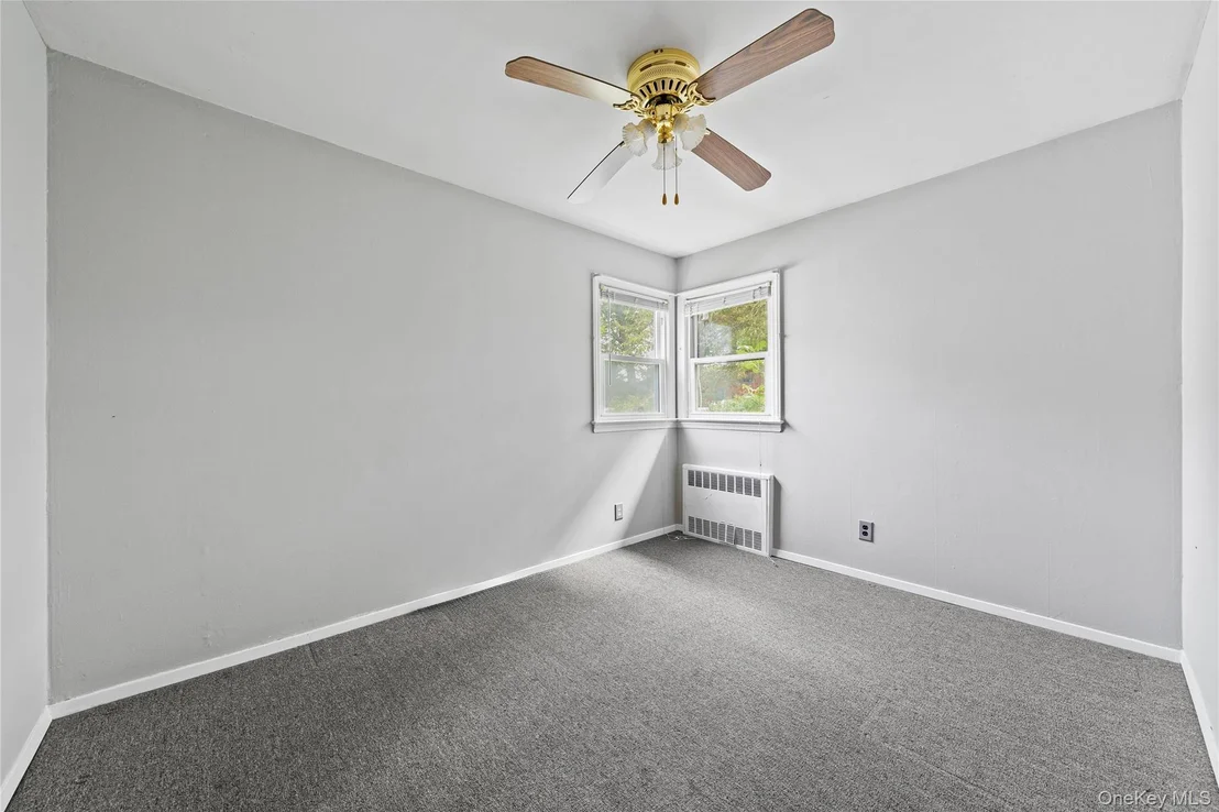 Photo of 32 Phelps Lane