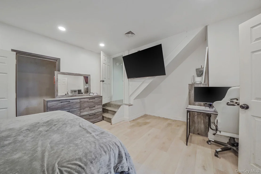 Photo of 2 Buchanan Avenue