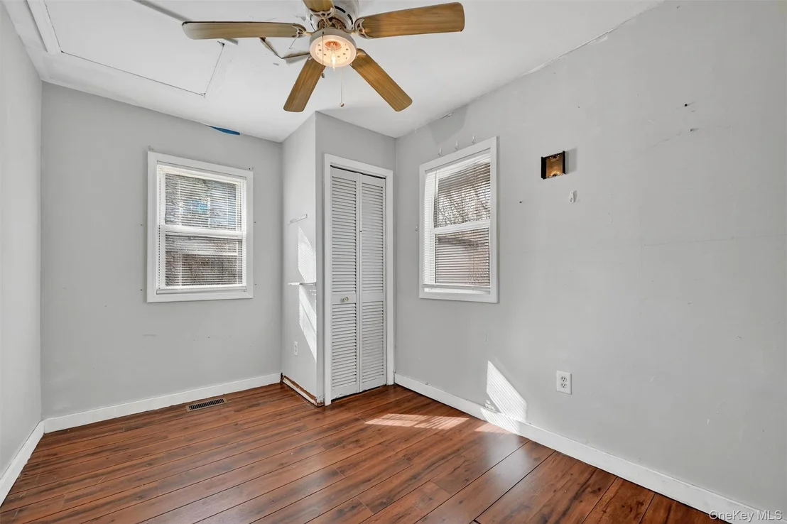 Photo of 1187 Burlingham Road