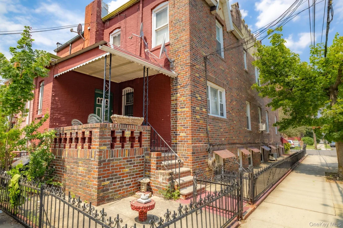 Photo of 3524 Aveune M