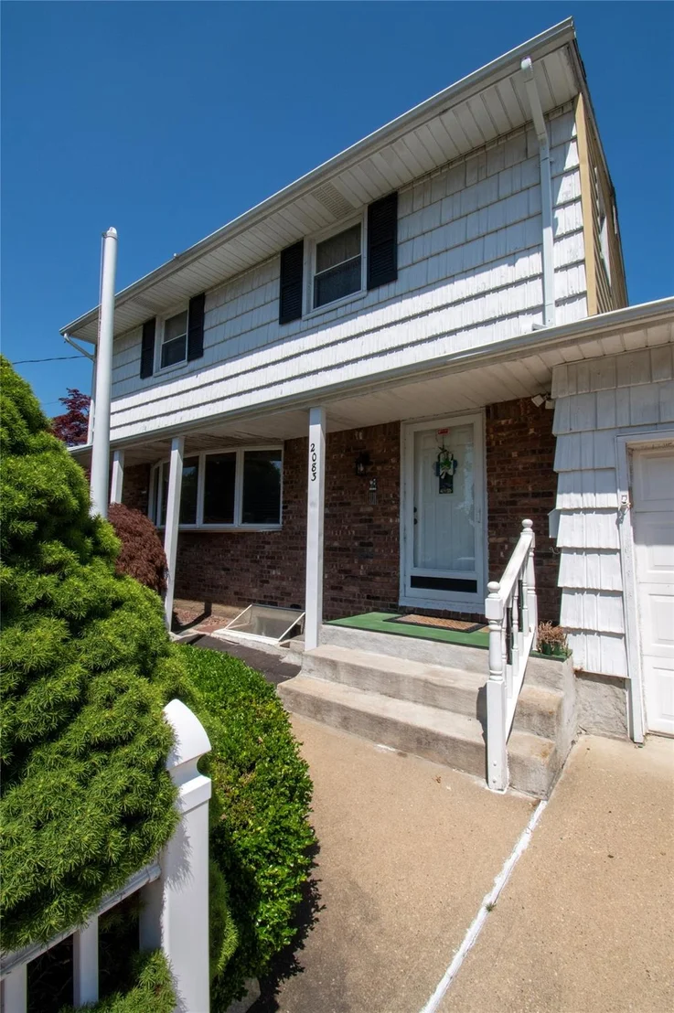 Photo of 2083 Elm Place