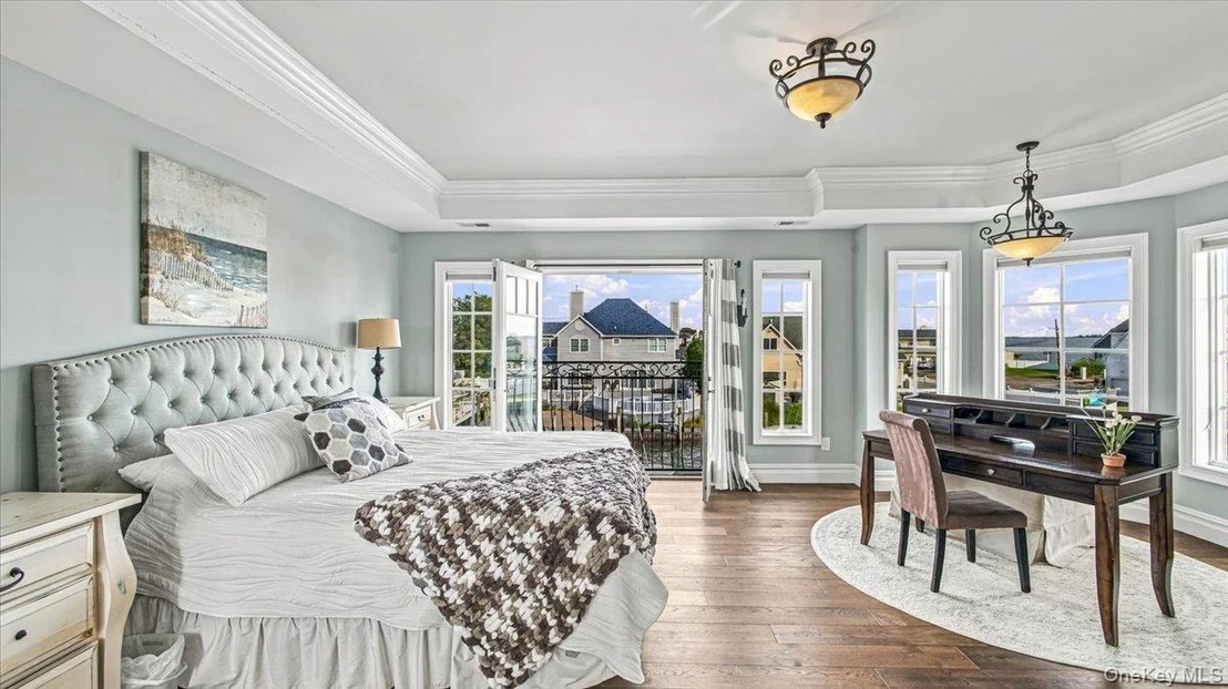 Photo of 141 Sequams Lane W