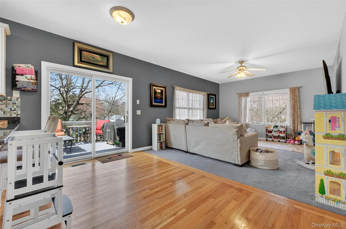 Photo of 24 Coachlight Drive