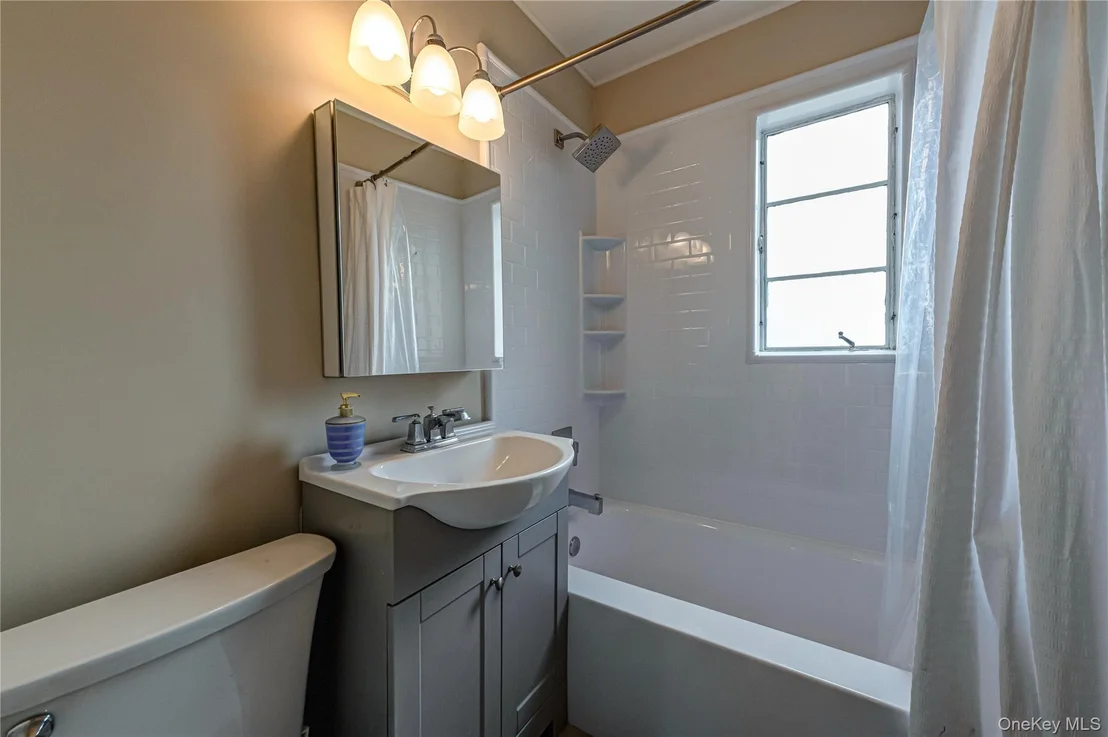 Photo of 855 Pease Lane