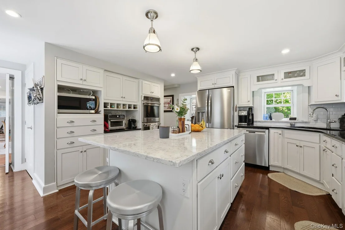 Photo of 51 Adriance Avenue