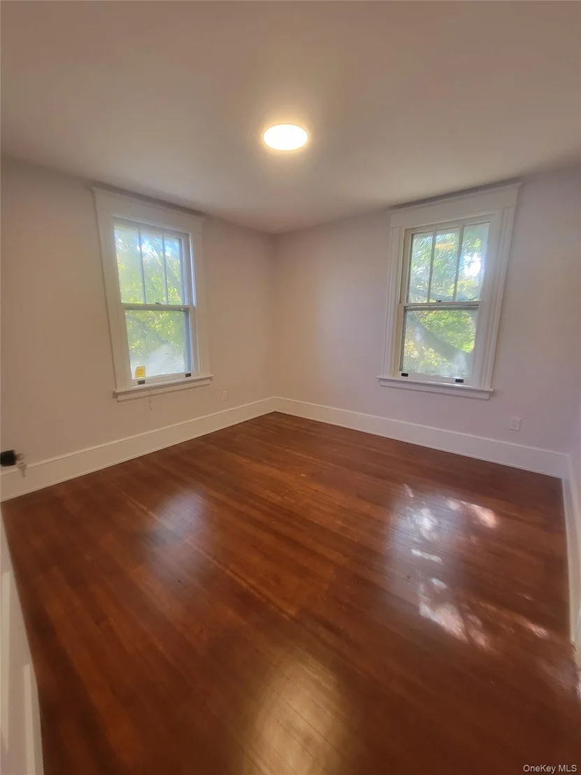 Photo of 29 Lewis Avenue