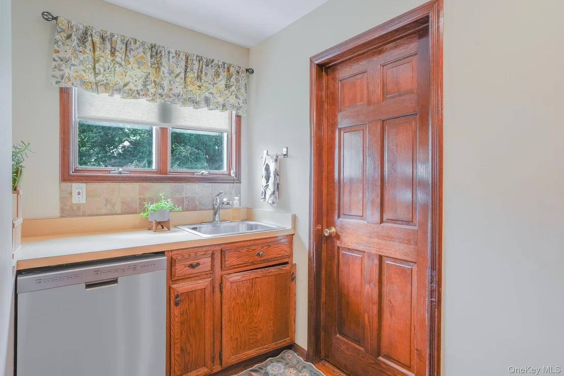 Photo of 25 Taylor Avenue