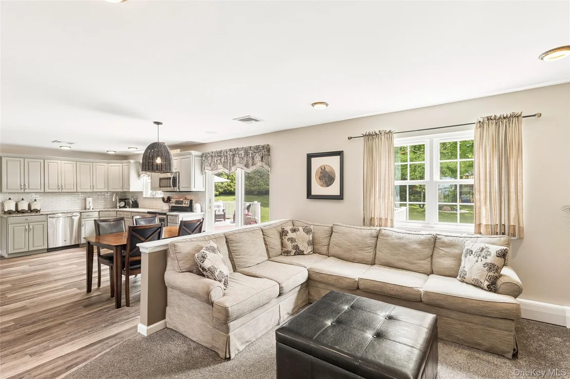 Photo of 42 Adelia Path