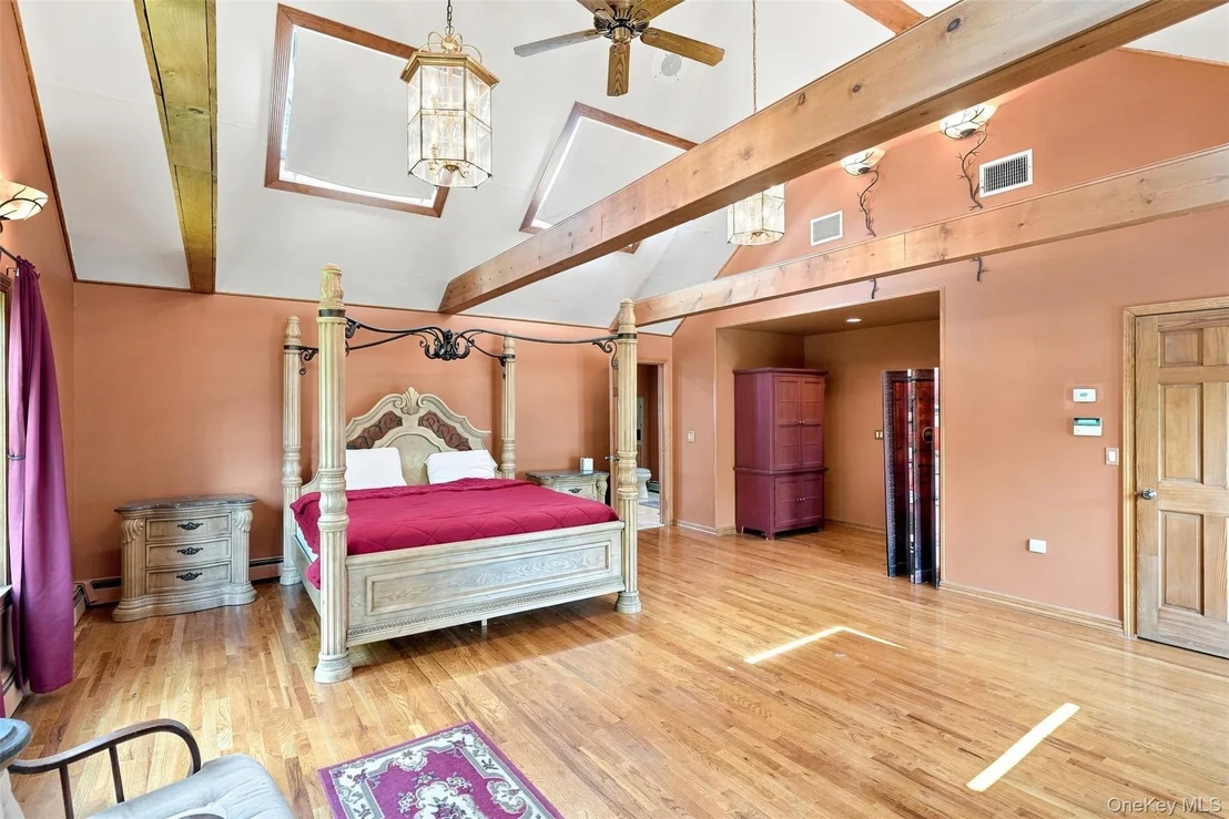 Photo of 289 Pine Grove Road