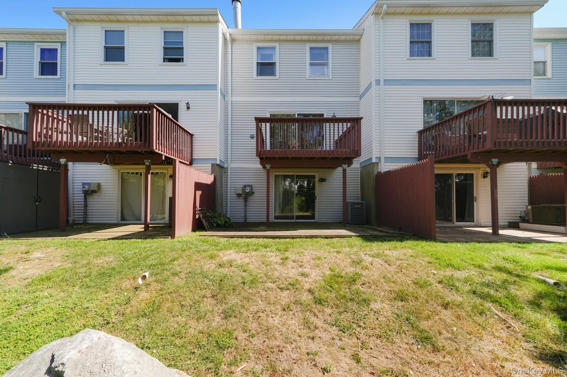 Photo of 105 Williamsburg Drive